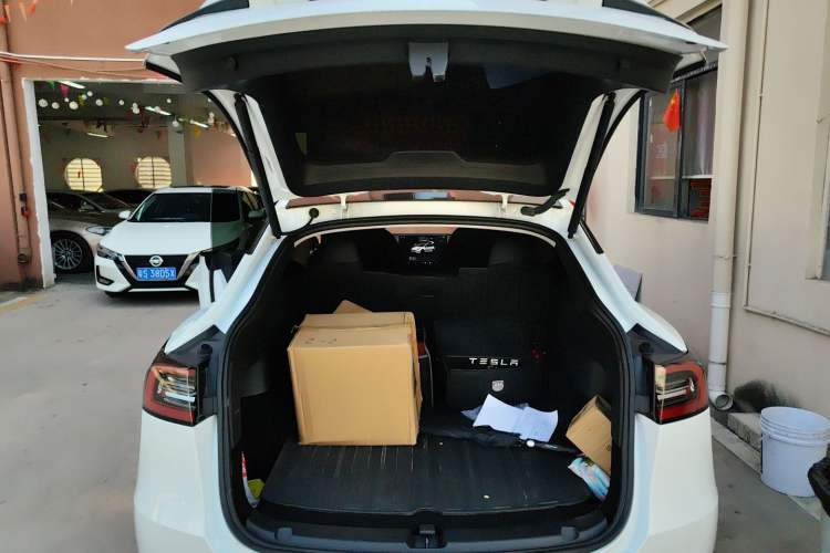 Used Tesla Model Y 2022 Rear-Wheel-Drive Version
