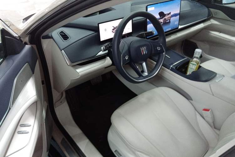 Used Buick L7 2025 Model Luxury Leisure Smart Driving Edition