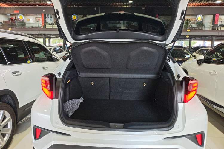 Used Toyota C-HR 2022 2.0L Leading Edition
