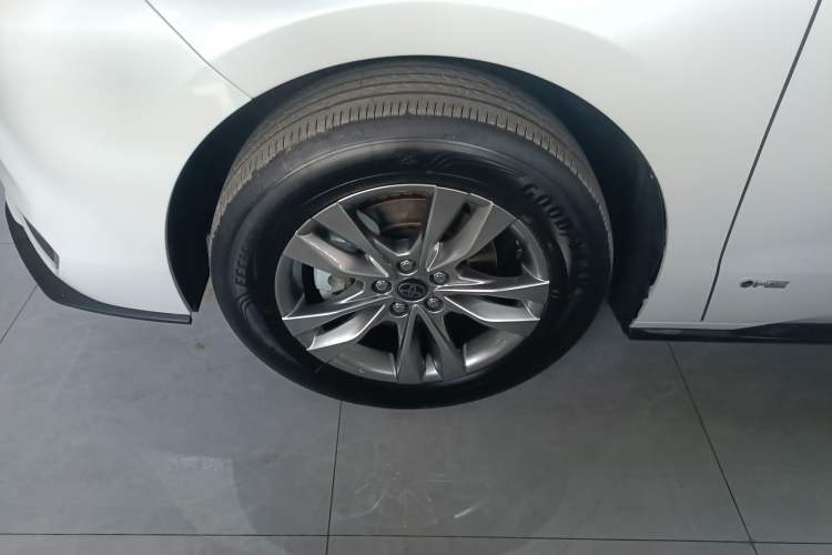 Used Toyota Sienna 2024 2.5L Hybrid Four-Wheel Drive Prestige Edition
