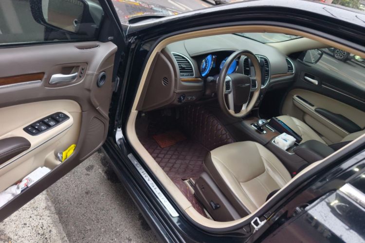 Used Chrysler 300C 2014 3.0L Excellence Edition
