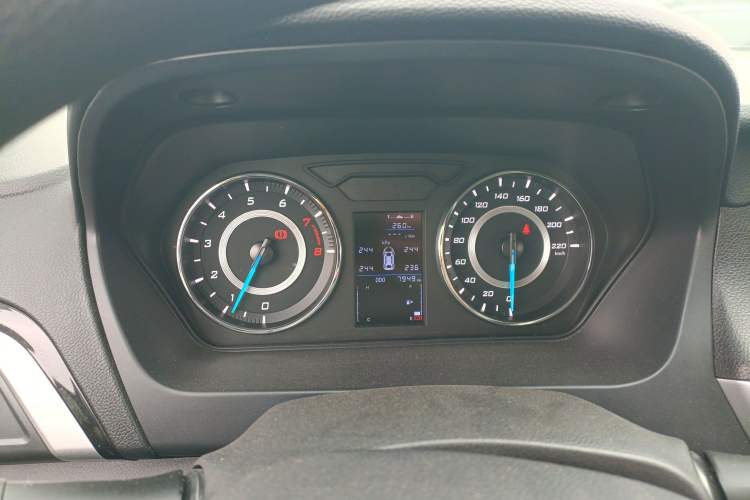 Used Soueast A5 Wing Dance 2019 1.5L Manual E-Hawk Edition China VI
