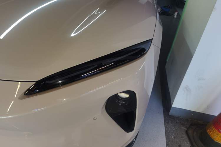 Used Nio ET5T 2023 75 kWh Touring Left Front Headlight