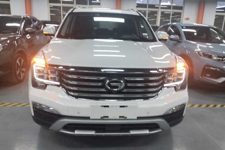 Used GAC Trumpchi GS8 2017 320T Two-Wheel Drive Luxury Smart Connectivity Version (7 Seats)