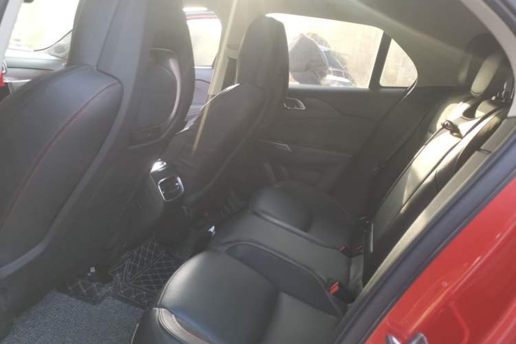 Used Lynk & Co 02 2018 1.5T DCT Two-Wheel Drive Zhaopu Version China V Standard Left Rear Seat