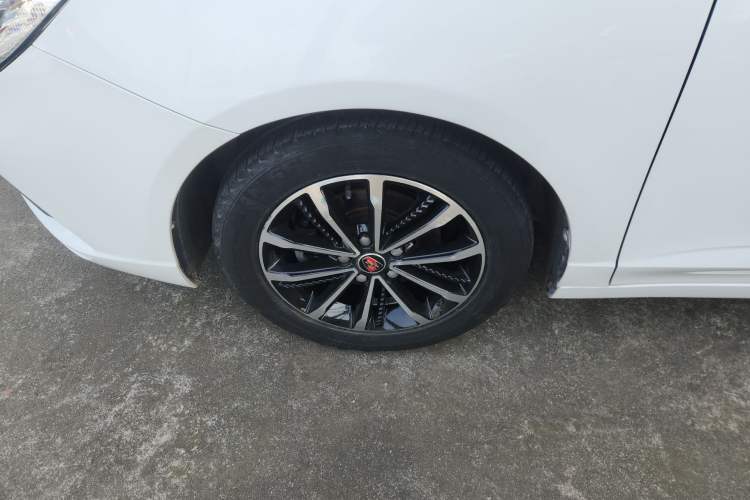Used Roewe i5 2020 1.5L Manual 4G Connect Leehao Flagship Edition
