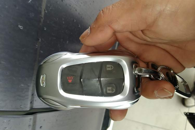 Used Cadillac SRX 2015 3.0L Comfort Version Vehicle Key