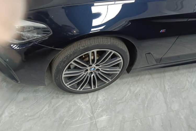 Used BMW 5 Series 2019 530Li Leading Model M Sport Package