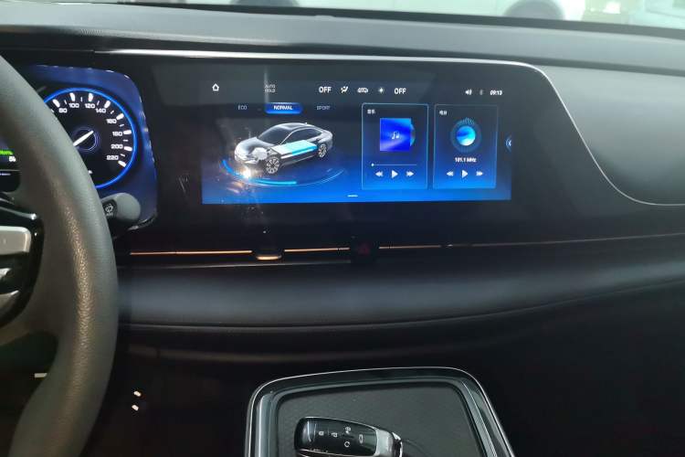 Used AION S 2023 Meizu 580 Lithium Iron Phosphate Audio And AC Panel