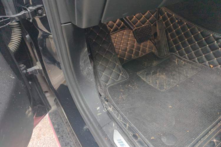 Used BMW X6 2022 Restyled xDrive40i M Sport Package Driver Seat