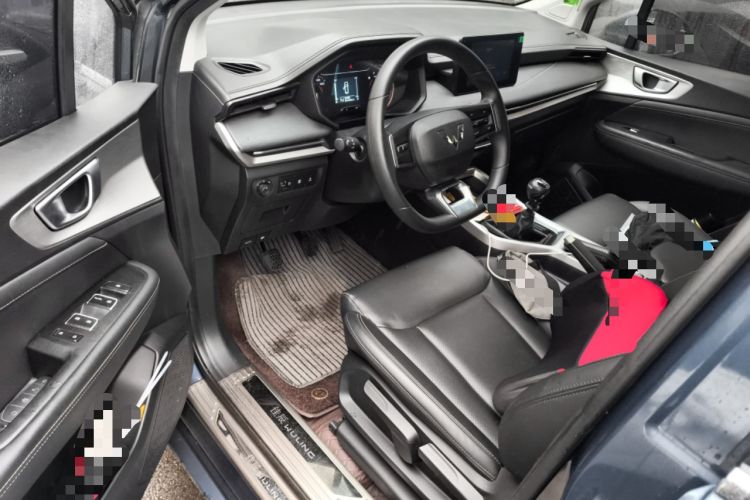 Used Wuling Jiachen 2022 1.5L Manual Comfort Edition
