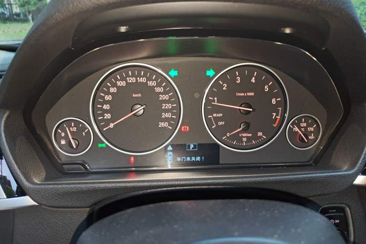 Used BMW 3 Series 2016 320Li Luxury Design Package
