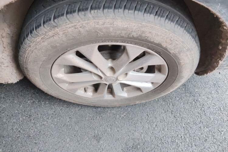 Used Nissan X-Trail 2014 2.5L CVT Luxury Edition 4WD Right Front Wheel Hub