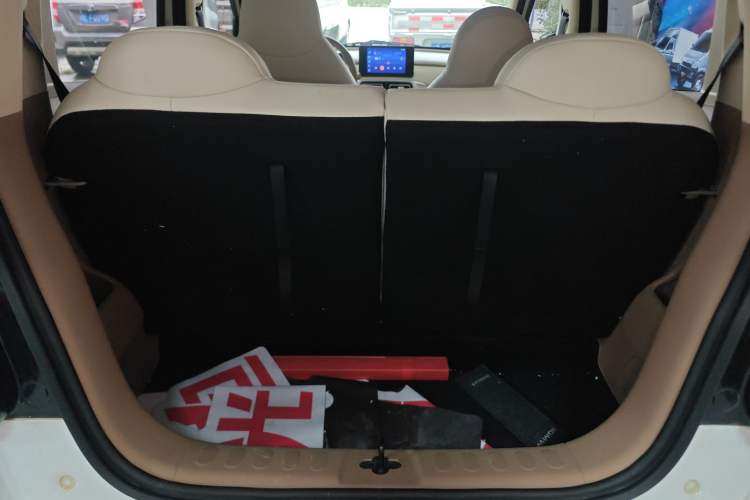 Used Wuling Hongguang MINIEV 2025 Four-Door Version Zhenxiang+ Edition Trunk