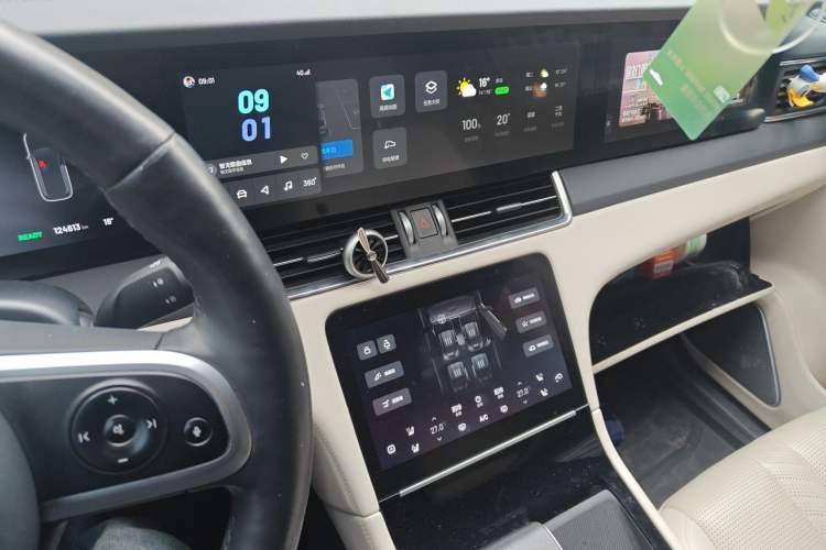 Used Li Auto ONE 2020 Extended-Range 6-Seater Version Audio And AC Panel