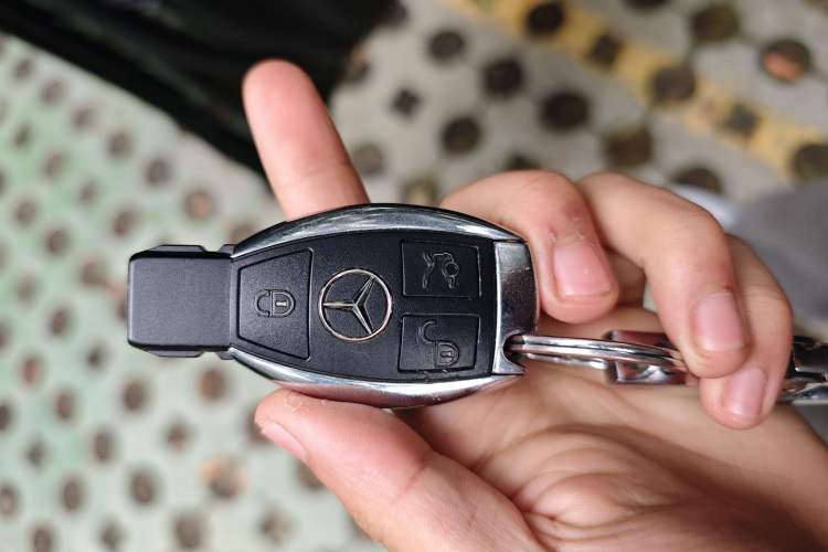 Used Mercedes-Benz GLC 2017 GLC 260 4MATIC Luxury Model Vehicle Key