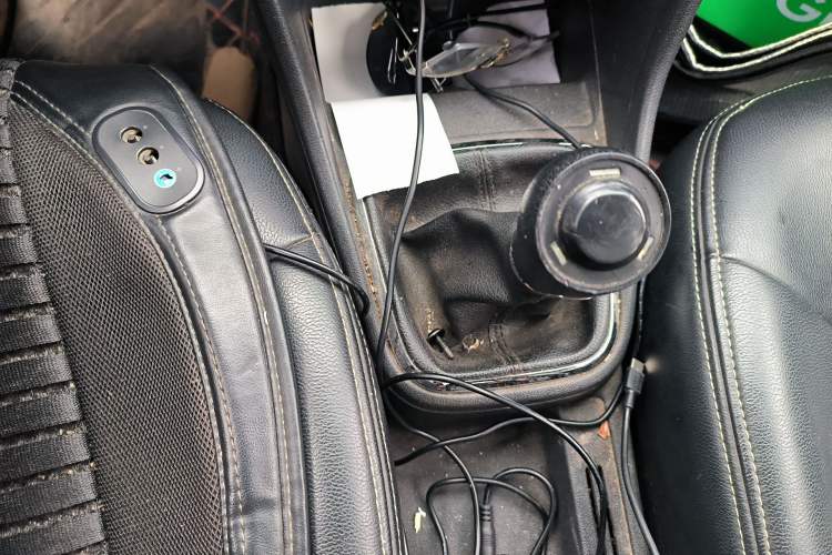 Used Volkswagen Jetta 2015 Value Edition 1.6L Manual Fashionable Style Gear Lever