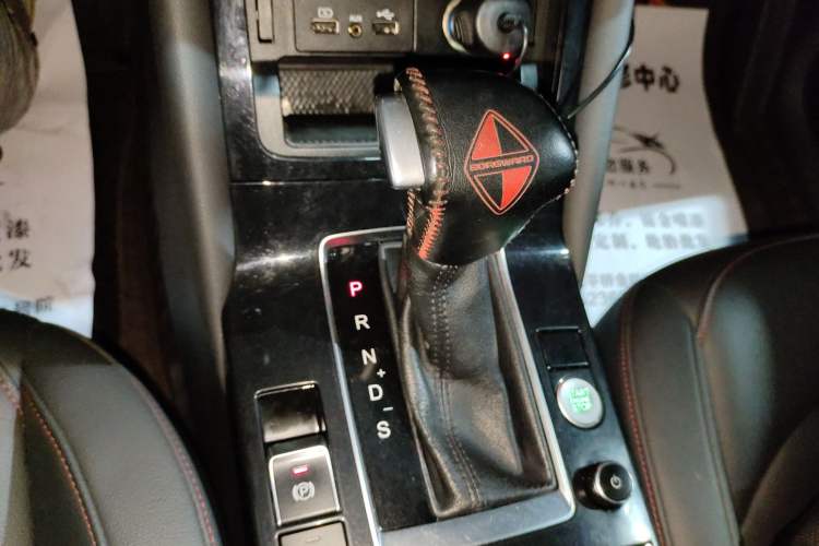 Used BORGWARD BX5 2020 20TGDI Automatic Two-Wheel Drive Pioneer Edition Gear Lever