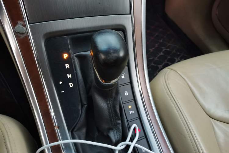 Used Roewe 950 2012 2.0L Elegant Edition
