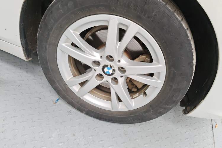 Used BMW 2 Series Active Tourer 2016 218i Leading Model Right Front Wheel Hub