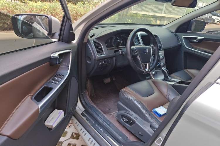 Used Volvo XC60 2017 T5 AWD Smart Range Edition