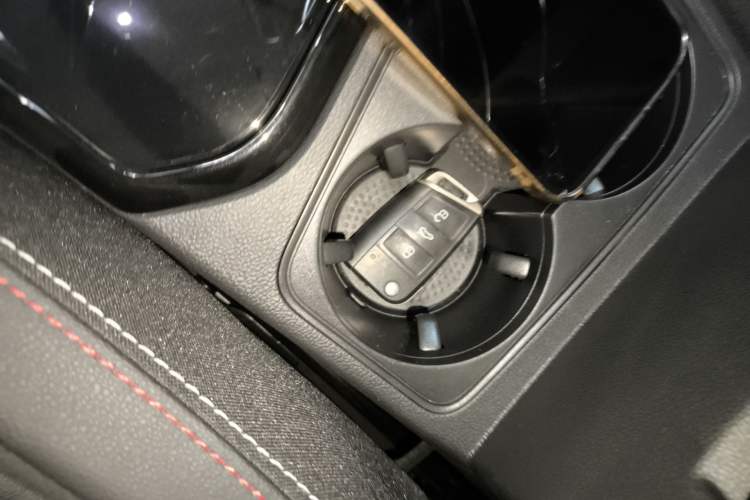 Used Volkswagen Tayron 2022 280TSI Two-Wheel Drive Luxury Smart Connectivity Version
