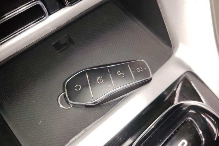 Used BYD Song Pro New Energy 2024 HONOR Edition DM-i 71KM Navigation Model