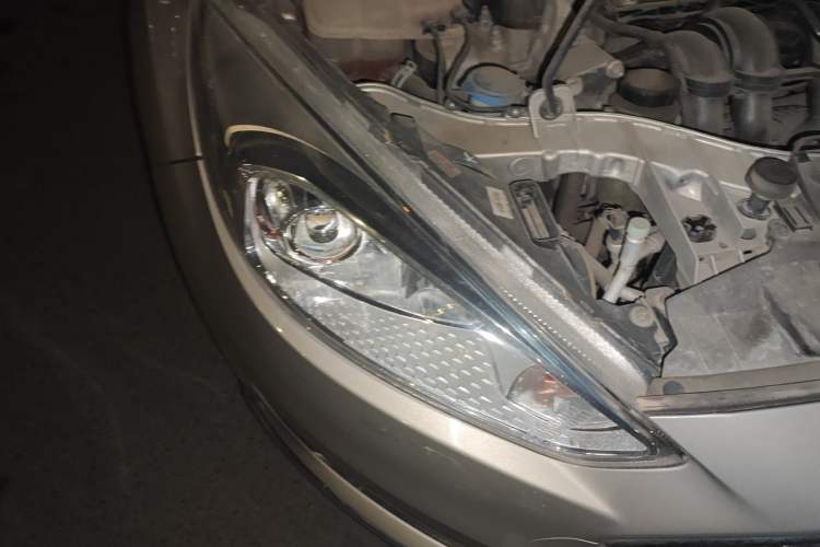 Used Ford Focus 2017 Hatchback 1.6L Manual Fashion Edition SmartDrive Version Right Front Headlight