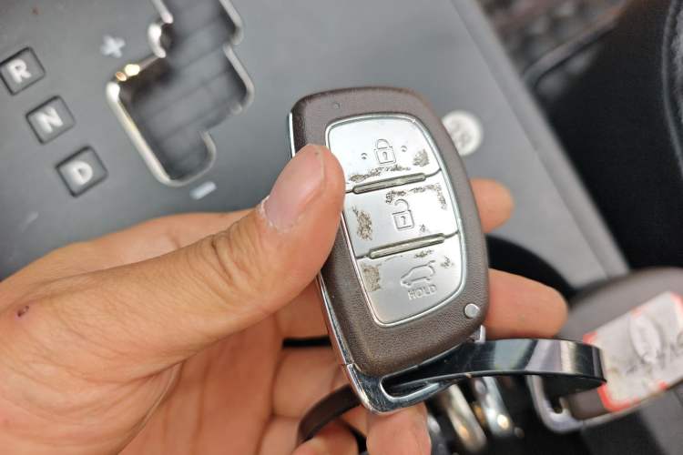 Used Hyundai ix35 2015 2.0L Automatic 2WD Smart Version China V Standard Vehicle Key