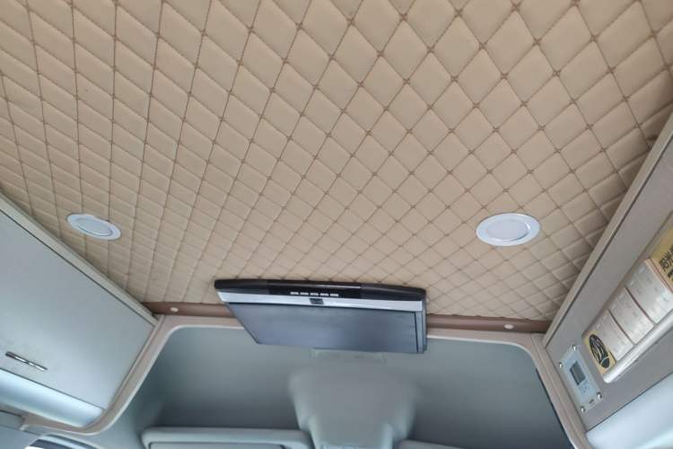 Used SAIC MAXUS Xintu V80 
