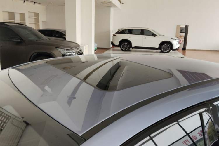 Used Nissan N6 2026 Model 180 Max Roof