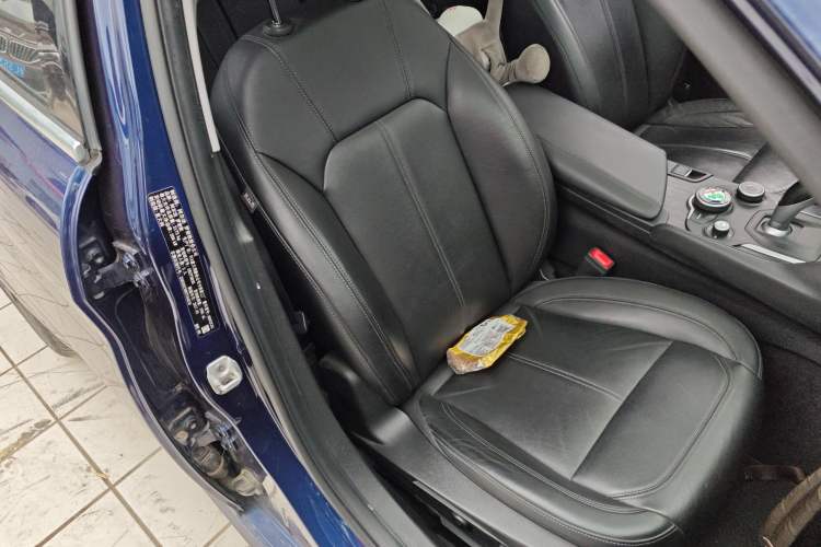 Used Alfa Romeo Giulia 2017 2.0T 280HP Luxury Edition
