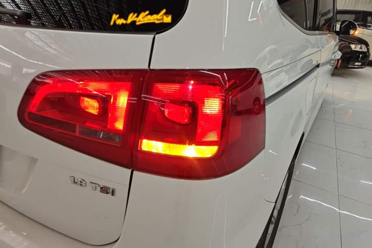 Used Volkswagen Sharan 2013 1.8TSI Comfort Model
