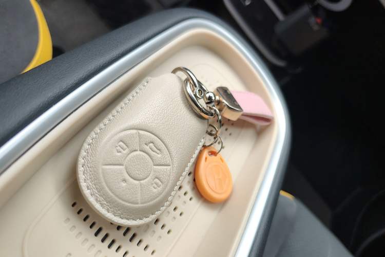 Used ORA Good Cat GT 2024 Mulan Edition 401 km Range Prestige Version 135 kW Vehicle Key