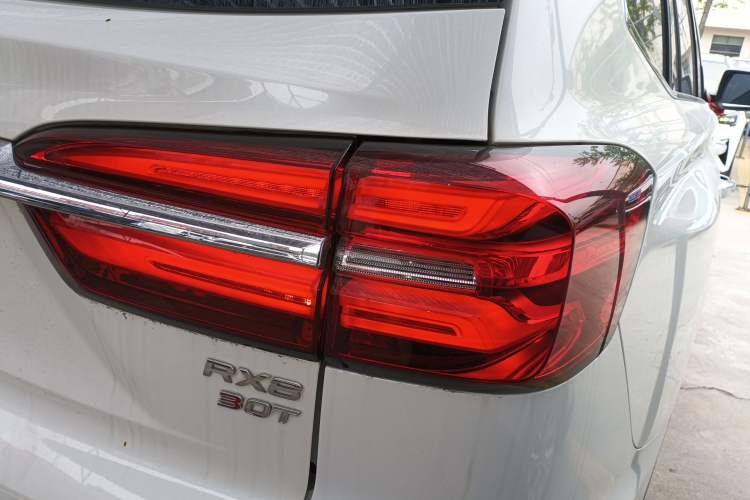 Used Roewe RX8 2019 30T Two-Wheel Drive Supreme Flagship Edition Right Rear Taillight