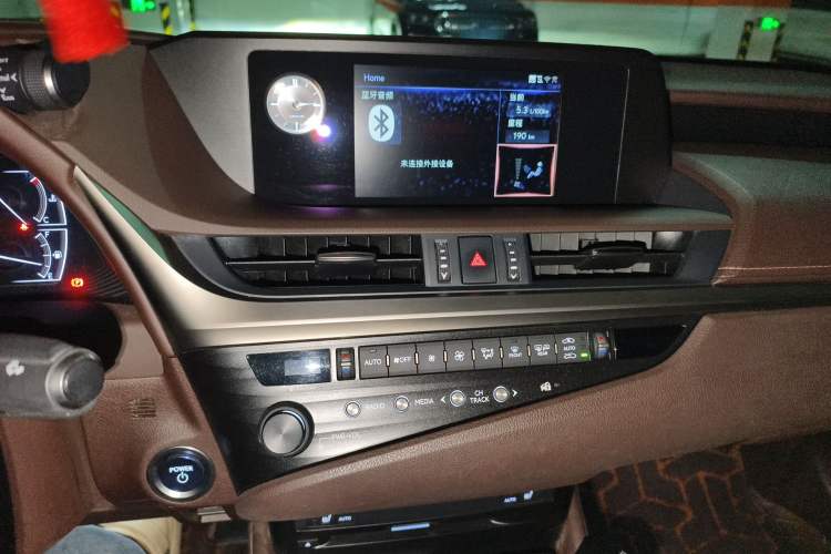 Used Lexus ES 2020 300h Premier Edition Audio And AC Panel