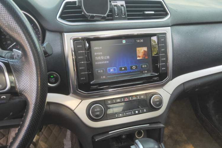 Used Haval H6 Coupe 2016 Blue Label 1.5T Automatic Two-Wheel Drive Elite Model Audio And AC Panel