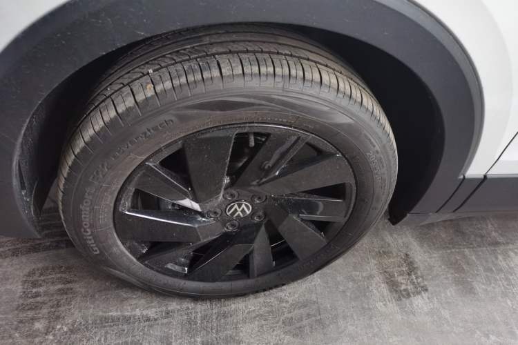 Used Volkswagen Tharu 2026 Model Xinrui 1.5L Ruiyi Edition Left Front Wheel Hub