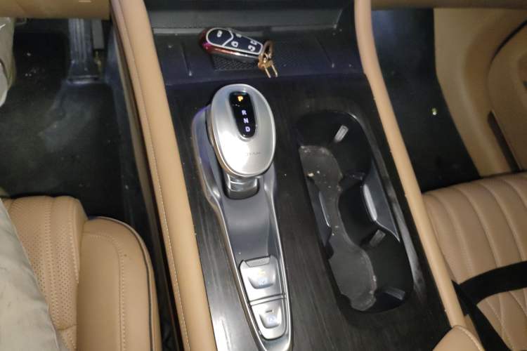 Used VOYAH Dream 2024 PHEV Ultra-Long Range Flagship Edition