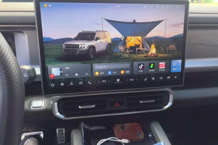 Used JETOUR Traveler 2024 2.0T All-Wheel-Drive CrossPRO+ Entertainment Edition Audio And AC Panel