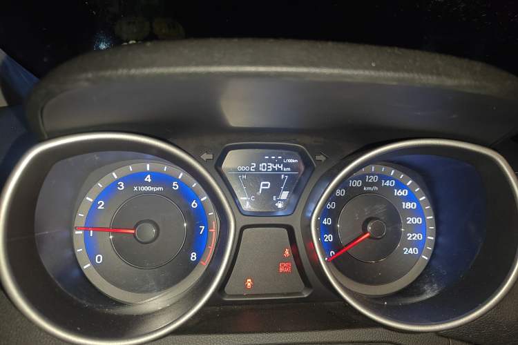 Used Hyundai Elantra (5th Generation / Langdong) 2012 1.6L Automatic Fashion Edition