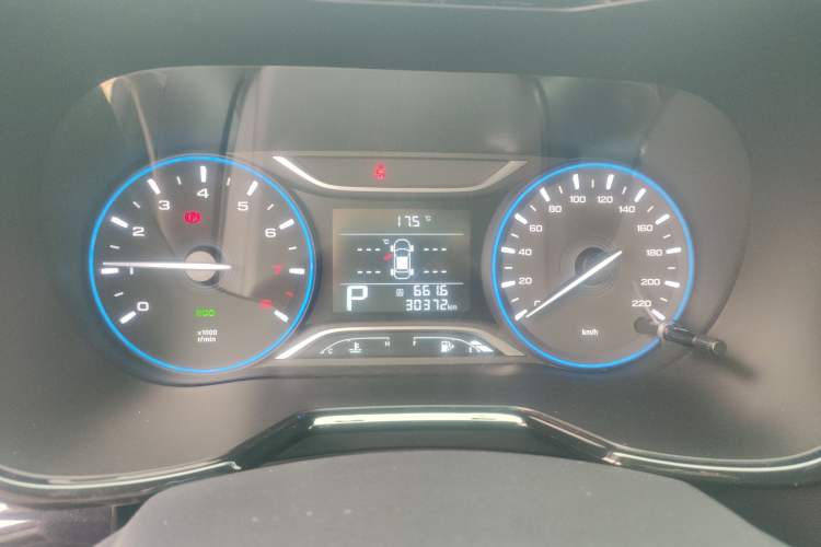 Used GAC Trumpchi GS4 2018 235T Automatic Two-Wheel Drive Luxury Smart Connectivity Millionth Anniversary Edition