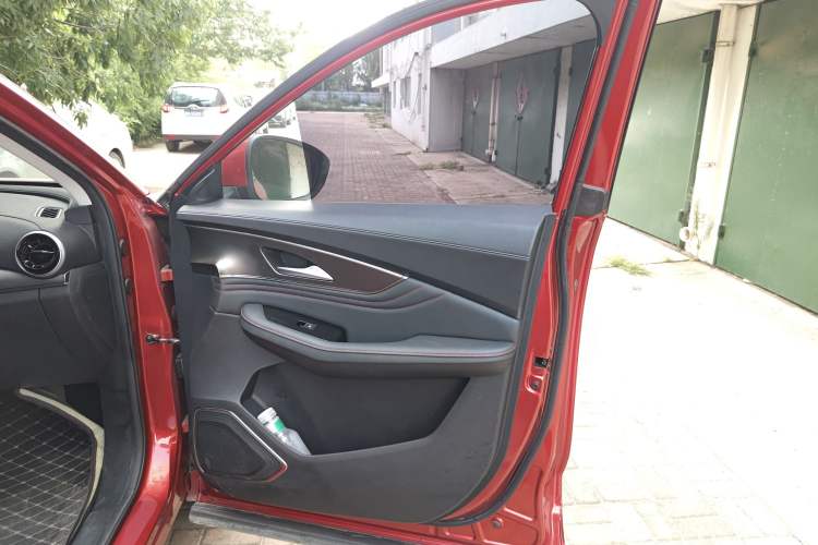 Used FORTHING T5 EVO 2021 1.5TD DCT Diamond Edition
