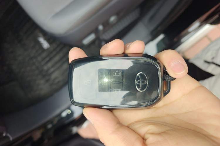 Used Toyota Granvia 2024 2.5L Hybrid Comfort Edition