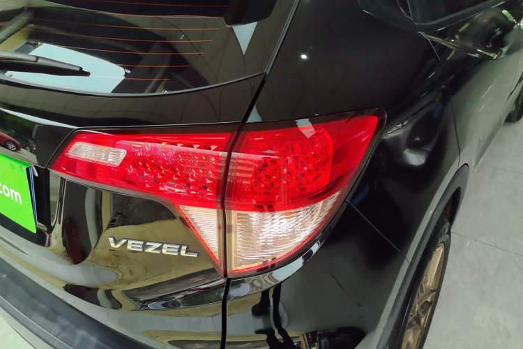 Used Honda Vezel 2017 1.5L CVT 2WD Comfort Model Exterior 1