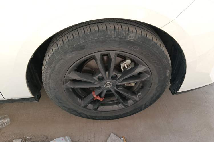 Used CHANGAN Eado DD 2023 Blue Whale NE 1.5T GDI DCT Prestige Model Right Front Wheel Hub