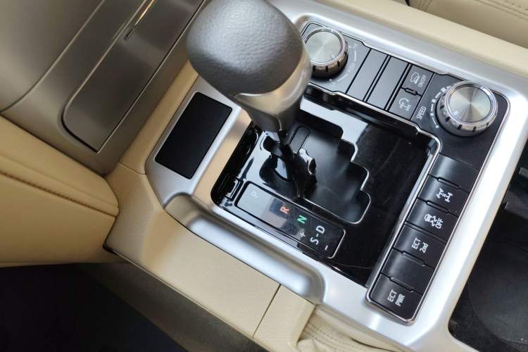 Used Toyota Land Cruiser 
