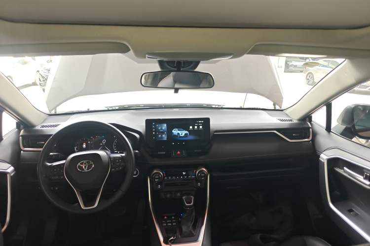 Used Toyota Wildlander 2023 2.0L CVT Four-Wheel Drive Luxury PLUS Edition Center Console