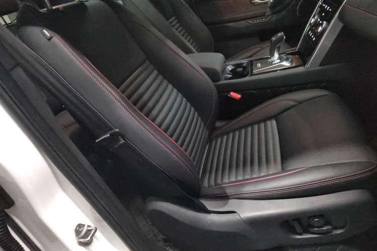 Used Land Rover Discovery Sport 2022 Revised Version 2 249 PS R-Dynamic SE Performance Tech Edition 5 Seats
