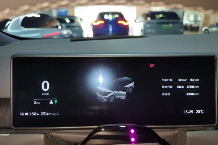 Used Nio ES8 2024 75 kWh Instrument Cluster